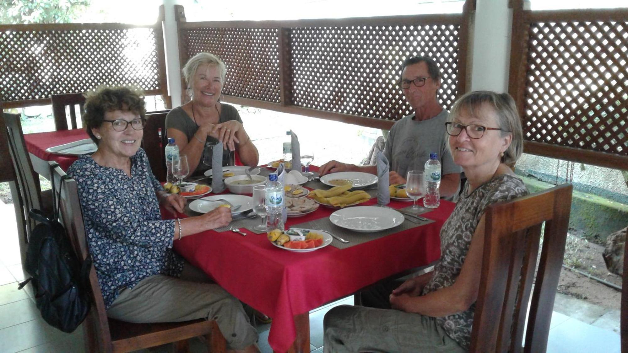 Vishmee Holiday Inn Embilipitiya Dış mekan fotoğraf