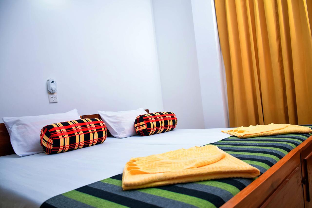 Vishmee Holiday Inn Embilipitiya Dış mekan fotoğraf