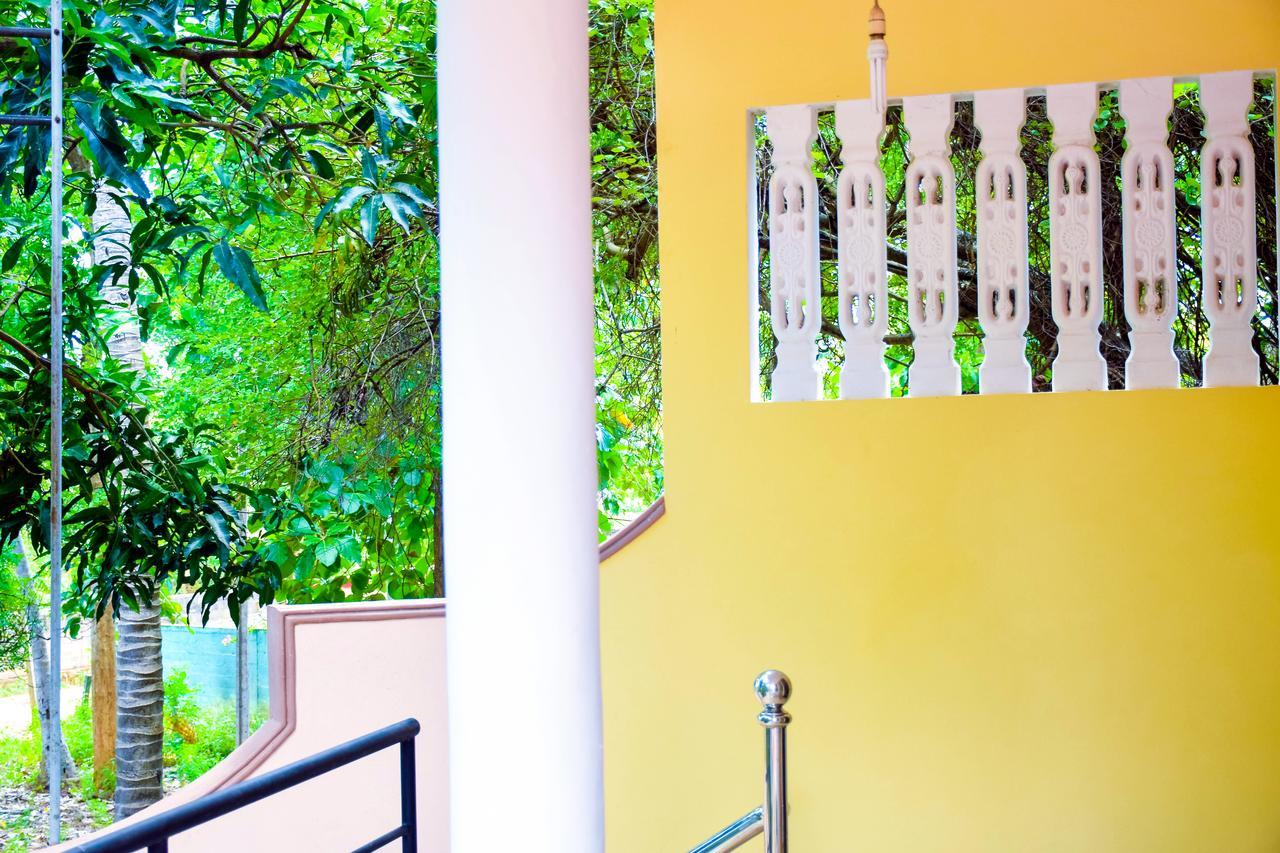 Vishmee Holiday Inn Embilipitiya Dış mekan fotoğraf