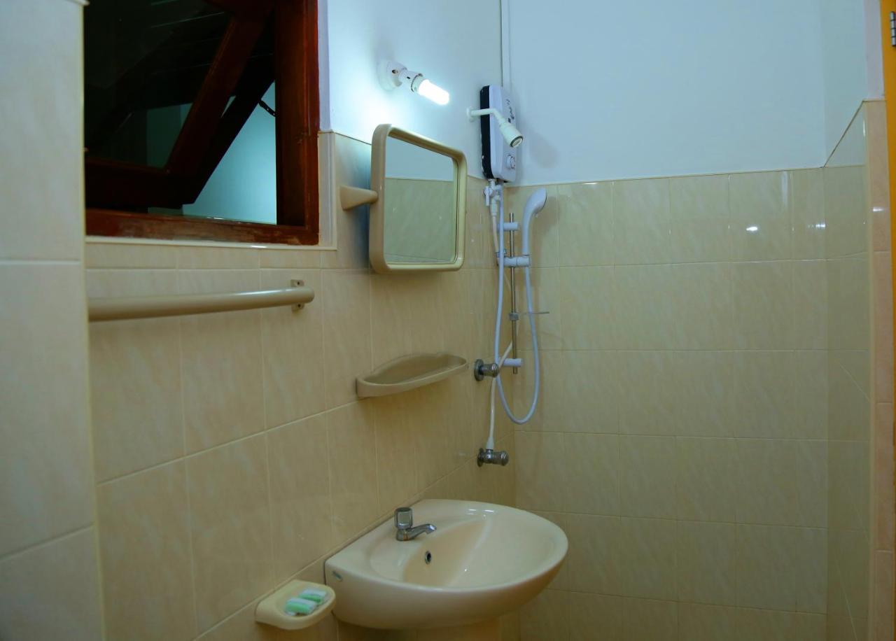 Vishmee Holiday Inn Embilipitiya Dış mekan fotoğraf