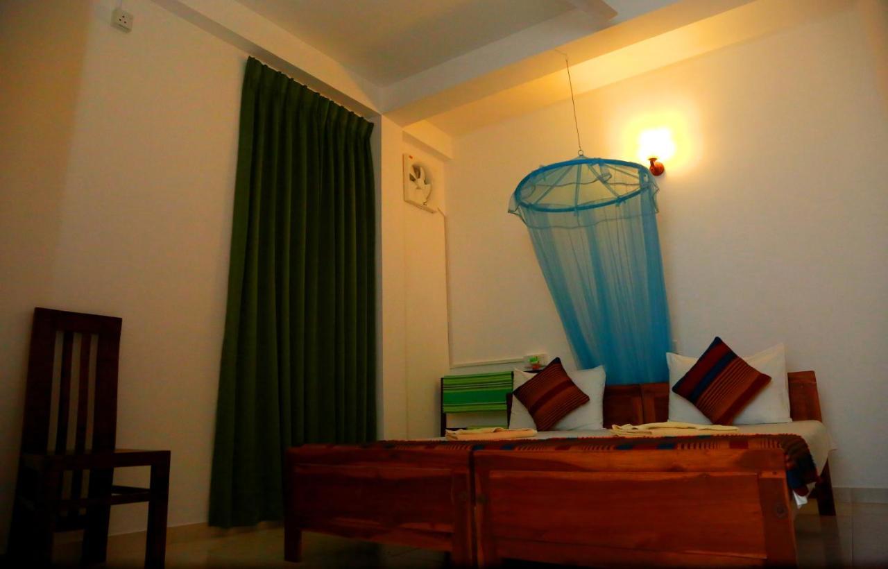 Vishmee Holiday Inn Embilipitiya Dış mekan fotoğraf
